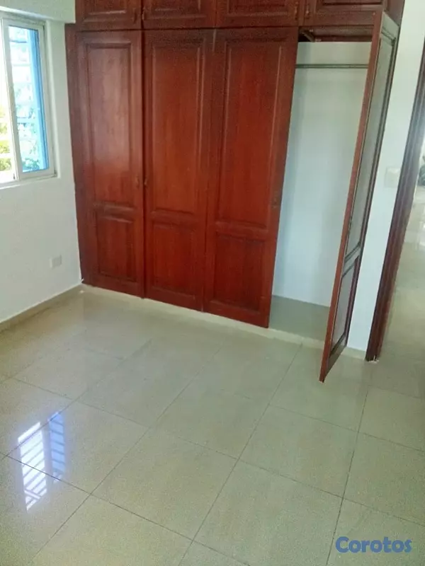 apartamentos - Apartamento en alquiler en Bella Vista 2do piso con Terraza.  4