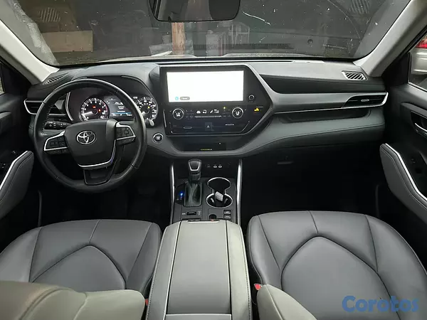 jeepetas y camionetas - Toyota higlander xle 2024 9