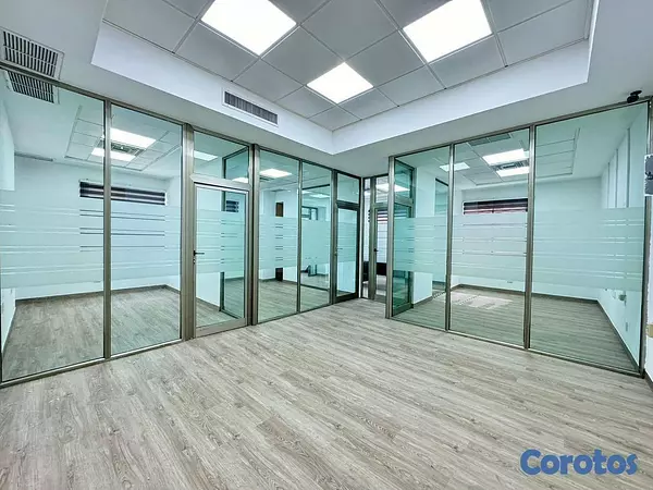 oficinas y locales comerciales - Locales para Oficinas en Ensanche Paraíso Recién r 4