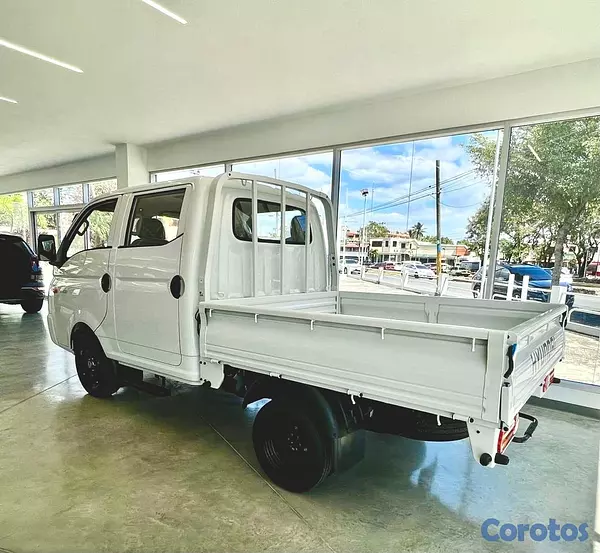 camiones y vehiculos pesados - Hyundai H-100 doble cabina 2026 3