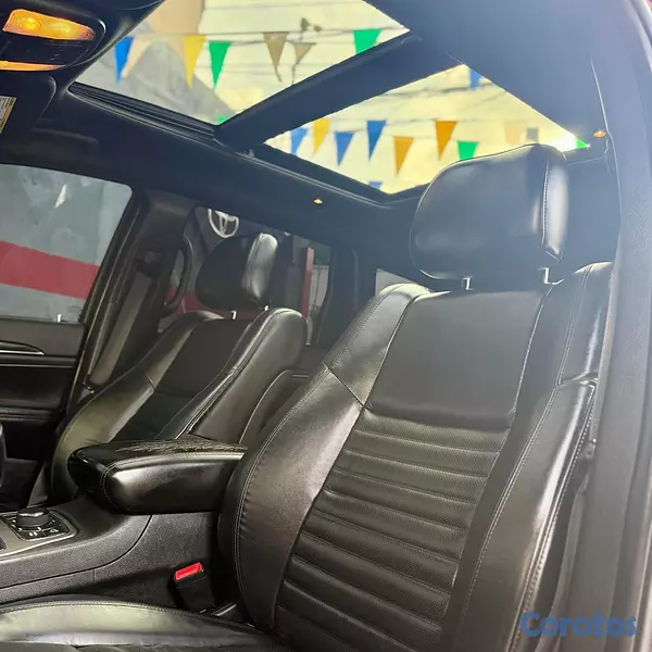 jeepetas y camionetas - JEEP GRAND CHEROKEE LIMITED 4X4 2021 3
