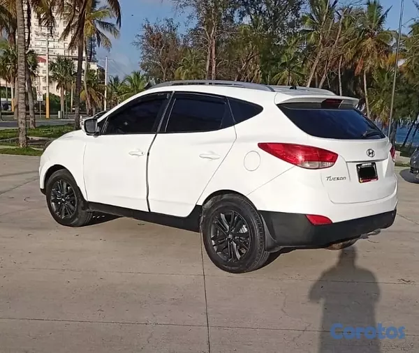 jeepetas y camionetas - HYUNDAI TUCSON 2015 BUENAS CONDICIONES PRECIO NEGOCIABLE 4