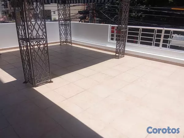 apartamentos - Apartamento en alquiler en Bella Vista 2do piso con Terraza.  26