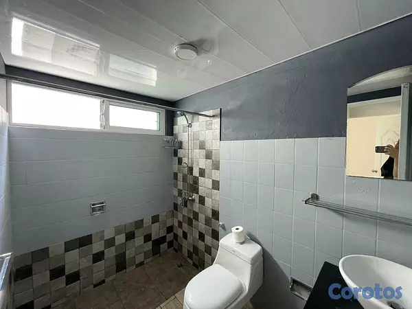 apartamentos - Alquilo espacioso y fresco Apartamento en Distrito 11