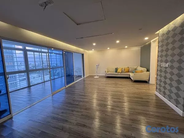 apartamentos - vendo pis 13 los cacicazgos tres habitaciones 2.5 baños dos parqueo balcón servi 3