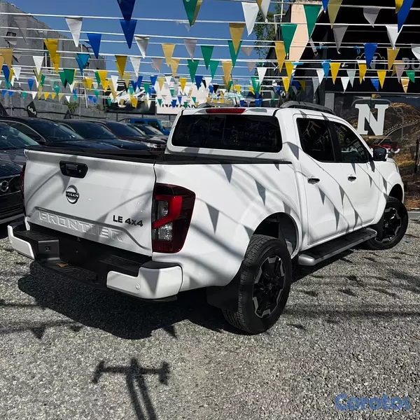jeepetas y camionetas - NISSAN FRONTIER LE 2026 2