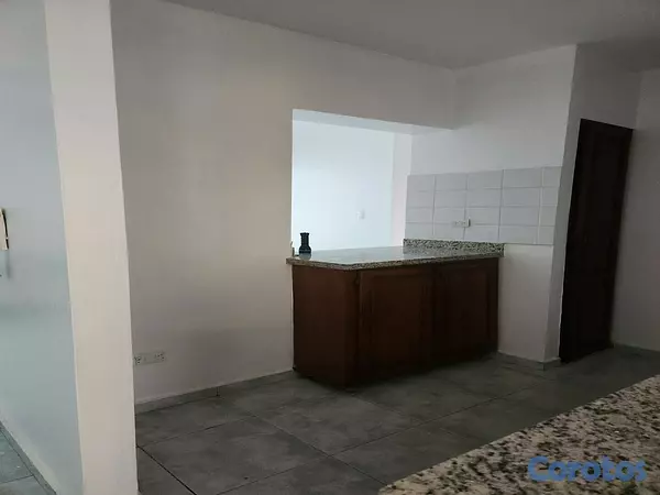 apartamentos - Se alquila apartamento de 2 hab. en la Av. Jacobo Majluta cerca de la Colombia  6
