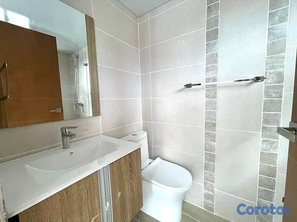 apartamentos - Moderno alquiler en El Vergel 

US$1,200 7