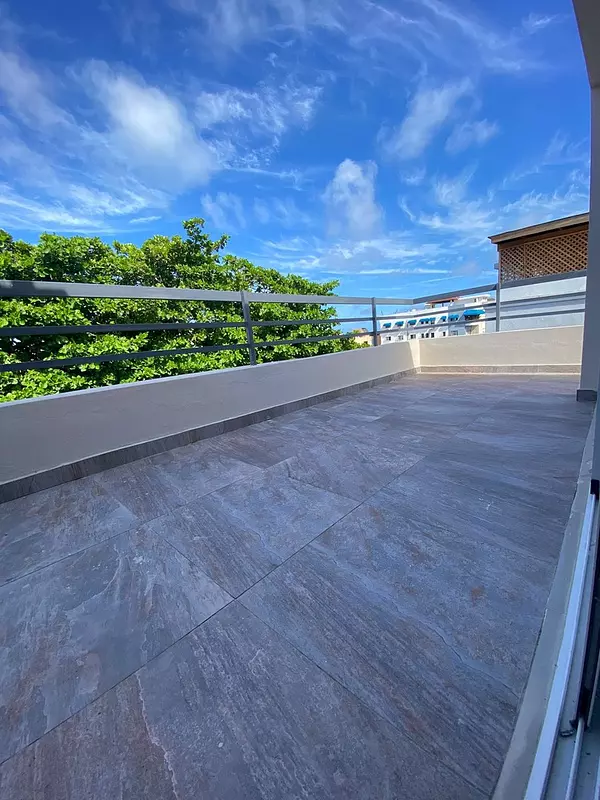 apartamentos - Apartamento con Terraza en Sector Tropical Ave. Independencia 
4to y 5to nivel 7