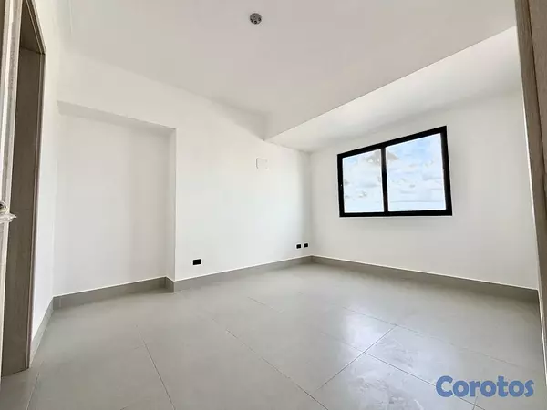 apartamentos - Se Alquila de oportunidad en Torre de lujo  4