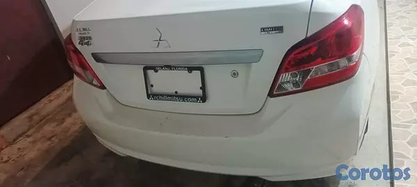 carros - Mishubichi mirage g4 2020 7