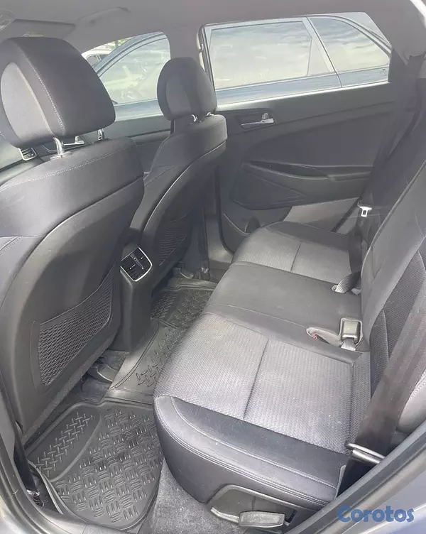 jeepetas y camionetas - HYUNDAI TUCSON 2016 7