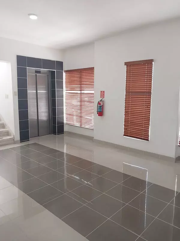 oficinas y locales comerciales - Local comercial Evaristo  4