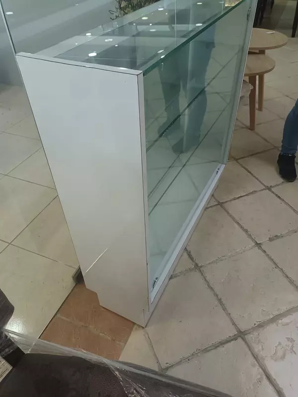 muebles y colchones - Vitrinas para negocios 40”x40”x12”. Nuevas con cristales gruesos de 3/8. 4