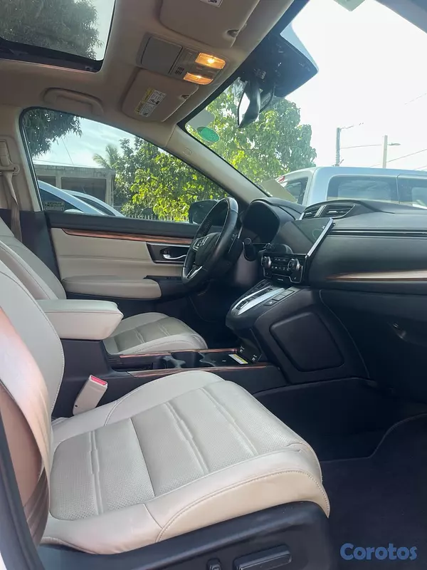jeepetas y camionetas - Honda CRV 2022 TOURING (55,000 Millas Originales ) 9