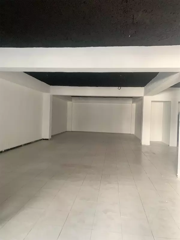 oficinas y locales comerciales - Local céntrico y comercial en Evaristo 3