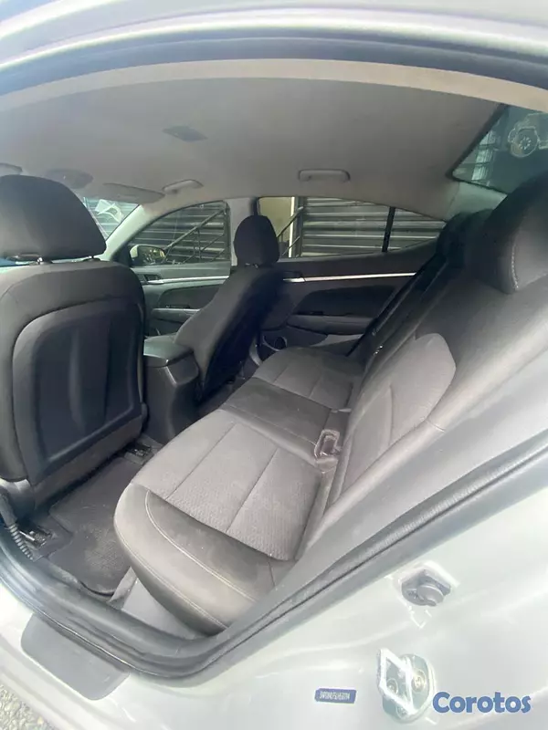 carros - Hyundai Elantra SEL 2020 4