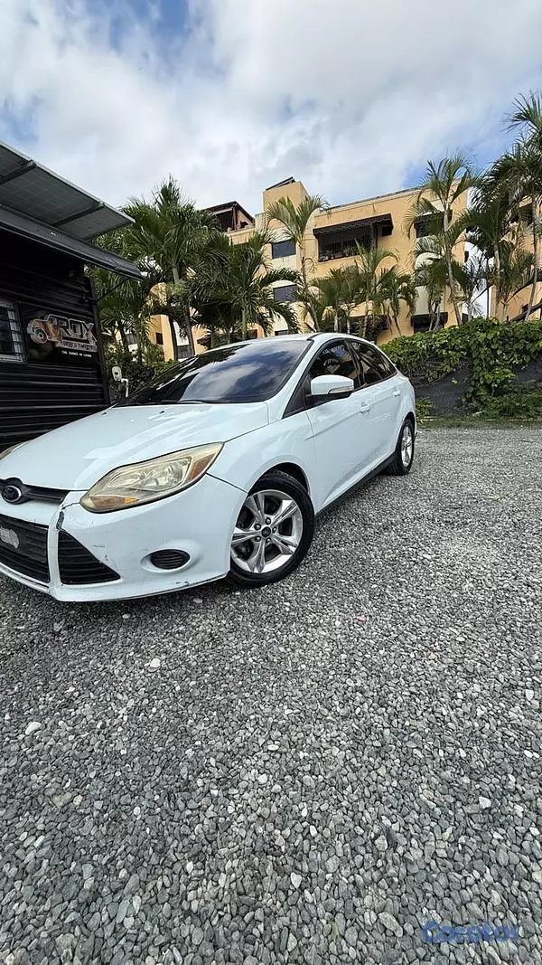 otros vehiculos - Ford Focus SE 2013 1