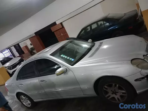 carros - 🚗 **Mercedes-Benz 2003 16