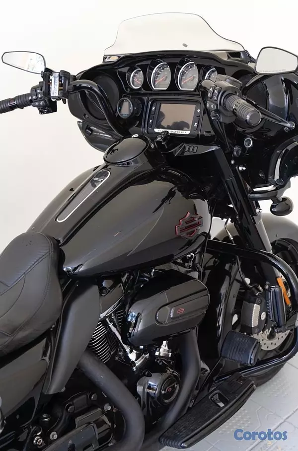 motores y pasolas - Harley Davidson Street Glide 2018 5