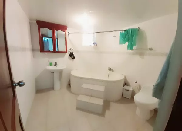 apartamentos - Apartamento Segundo Piso con Terraza, Ens. Ozama 8