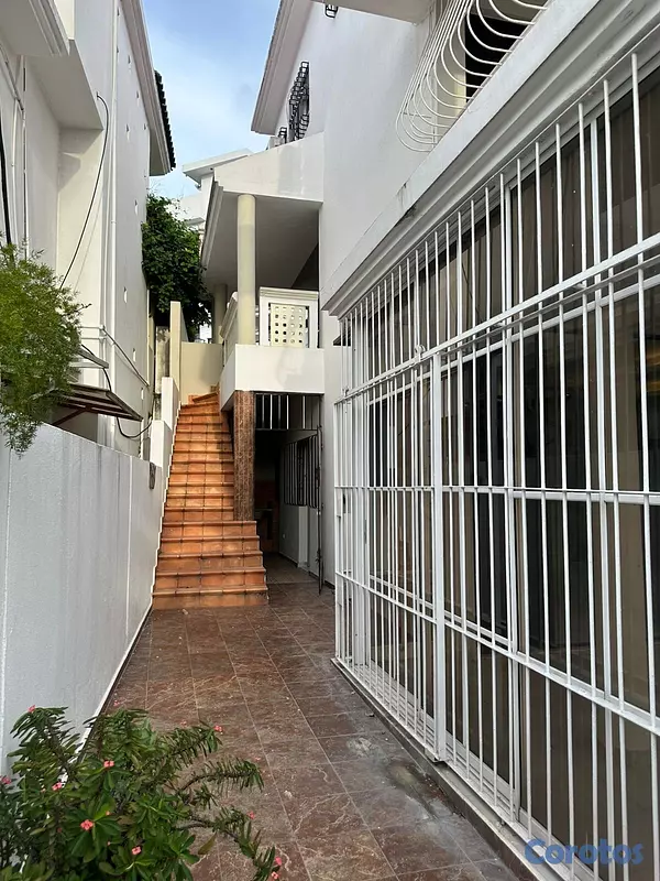 casas - Alquilo Casa en Urbanización Fernández / Julieta M 9