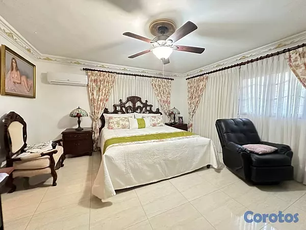 casas - Casa en venta: Urbanización Fernández Santo domingo D.N 8