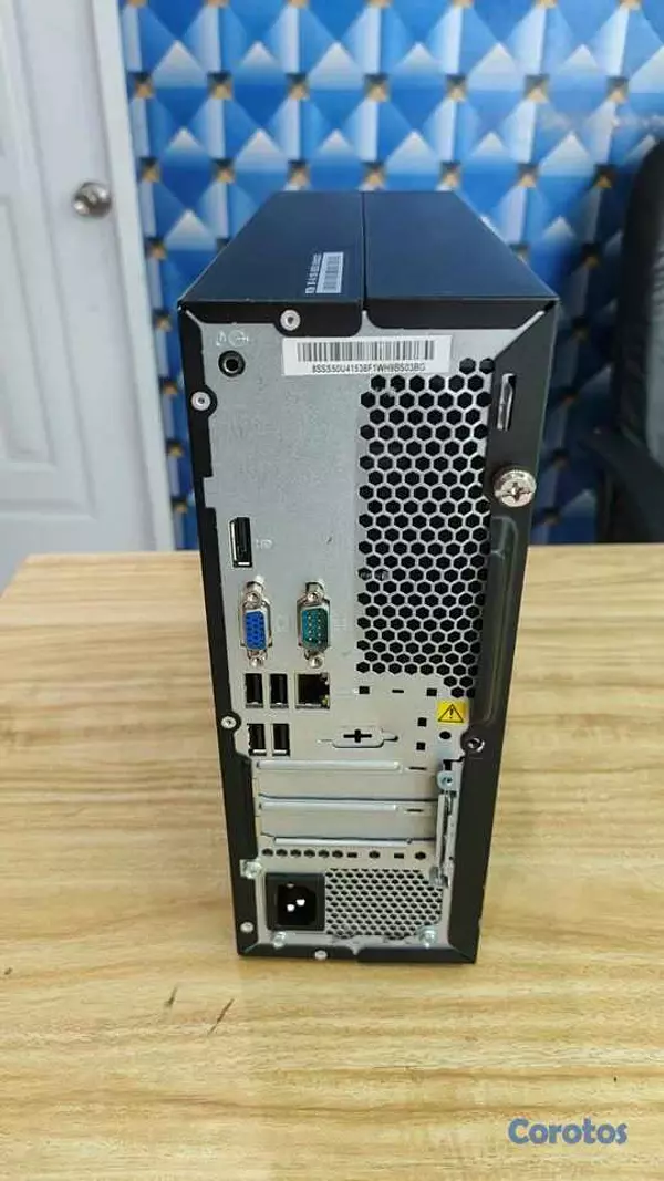 computadoras y laptops - CPU Lenovo Intel Core i5 de 9na Generación 256GB D 3