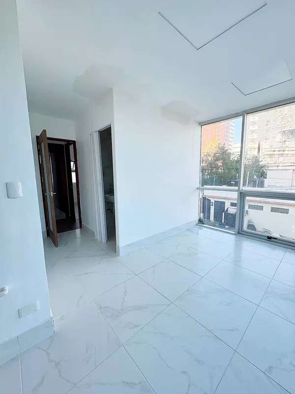 oficinas y locales comerciales - Local en Piantini moderno 8