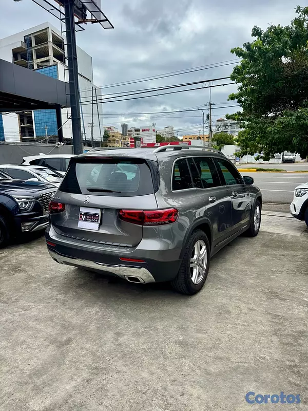 jeepetas y camionetas - Mercedes Benz GLB-200 2020 6
