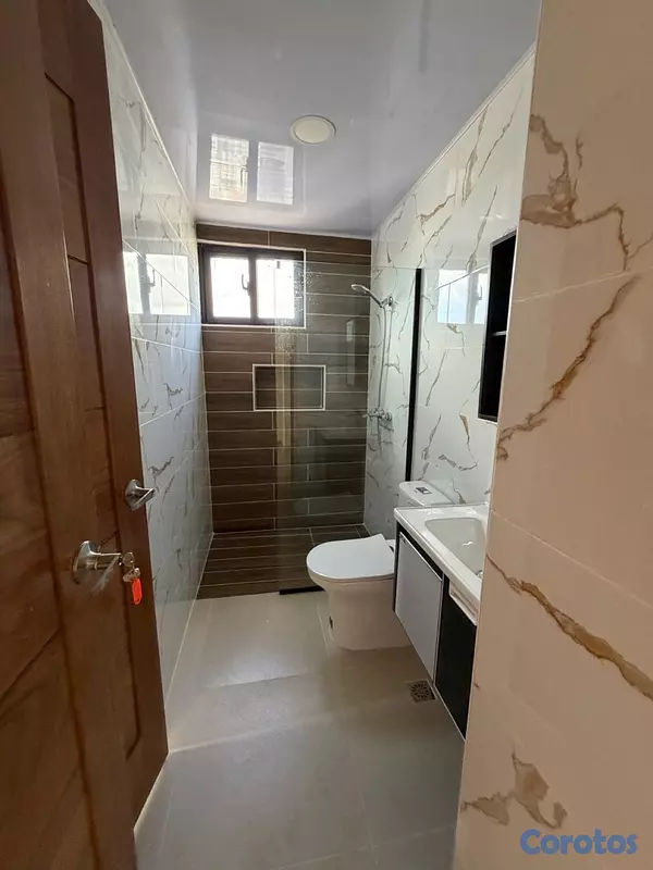 apartamentos -  piso 3 en alquiler torre nueva de 3 habitaciones  detrás de mega centro 7