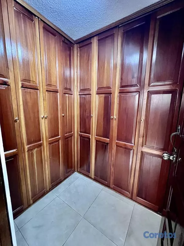 casas - Casa de 4 habitaciones 4 baños en alquiler para ne 10