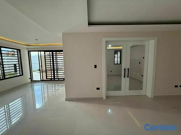 casas - Amplia Casa Familiar en alquiler  7