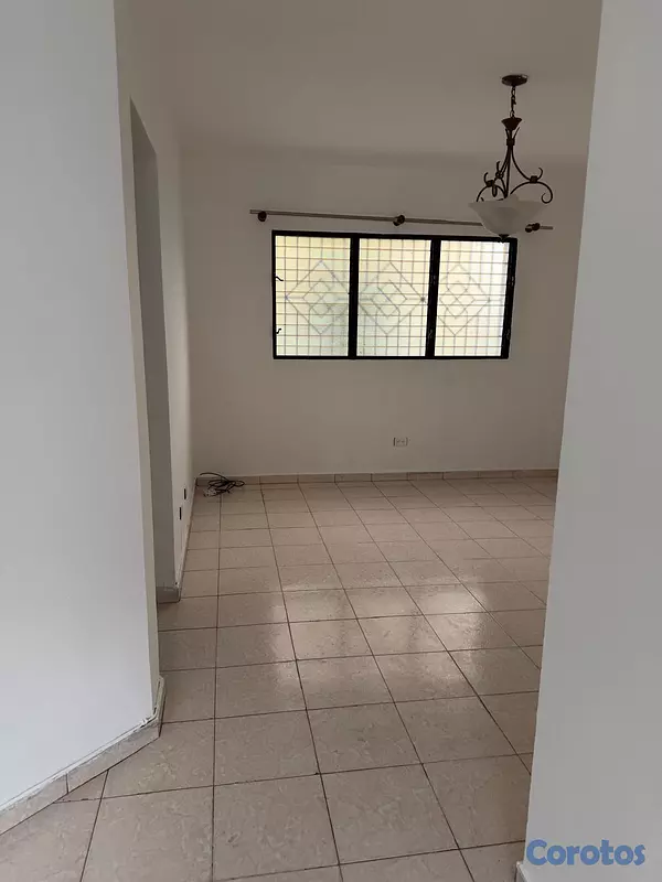 apartamentos - Apartamento en de 3 hab en el millón en 2do nivel. 10