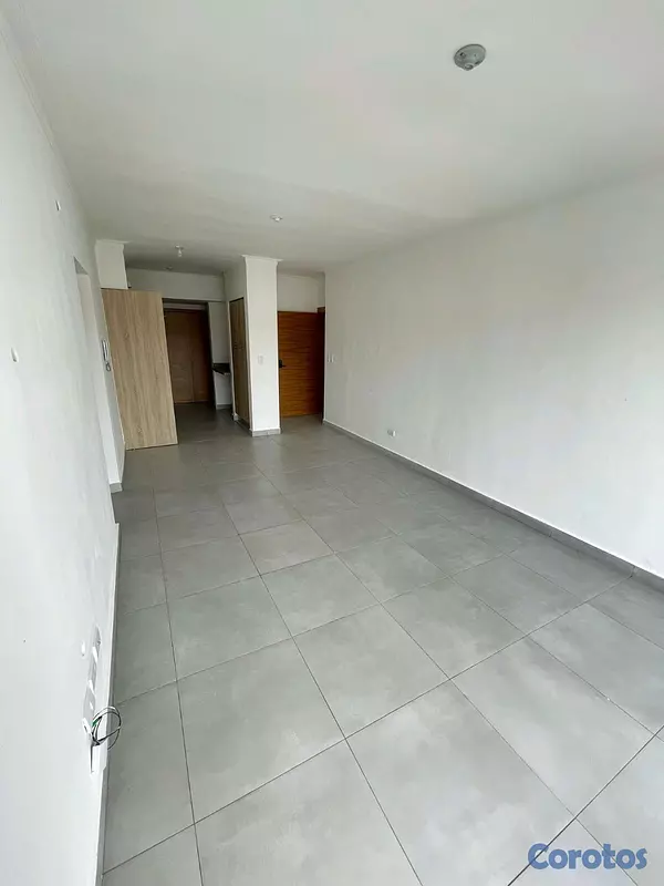apartamentos - APARTAMENTO EN VENTA EN PISO ALTO CON ASCENSOR  7