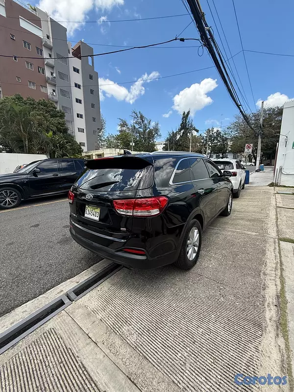 jeepetas y camionetas - KIA SORENTO 4