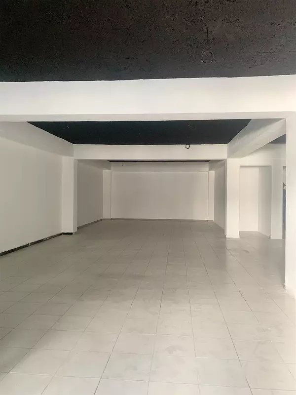 oficinas y locales comerciales - Local céntrico y comercial en Evaristo 4