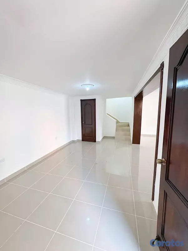 casas - venta de casa súper grande cerca del Corall mall autopista de san isidro  6