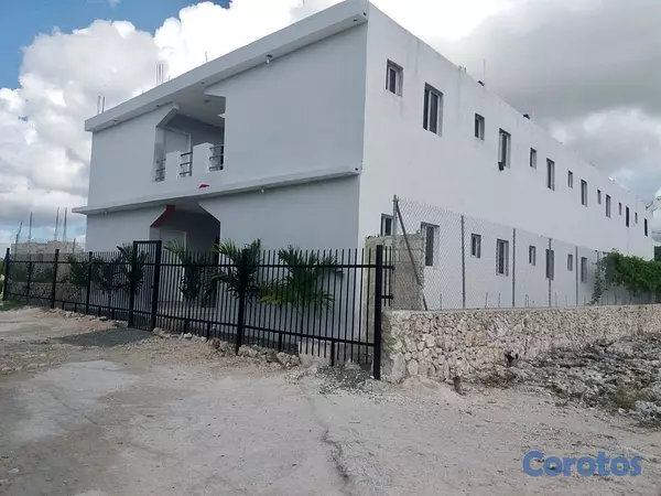 apartamentos - En Venta Edificio de 28 habitaciones en Altos de Friusa Bavaro 2