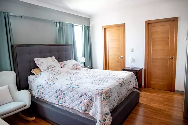 penthouses - Apartamento Clásico tipo Penhouse de 3 niveles (Piso 9,10,11), Naco 4