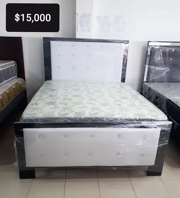 muebles y colchones - Cama con Colchon y Base Blanco con Negro Nueva
