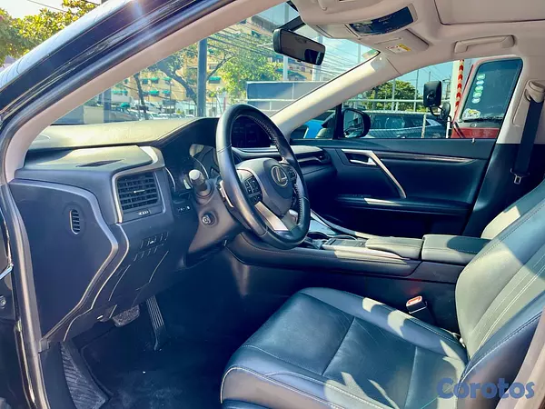 jeepetas y camionetas - Lexus rx 350 2023 7