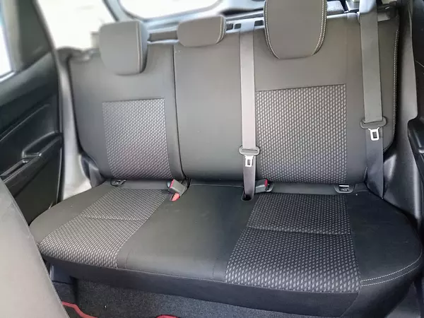 carros - SUZUKI SWIFT  9