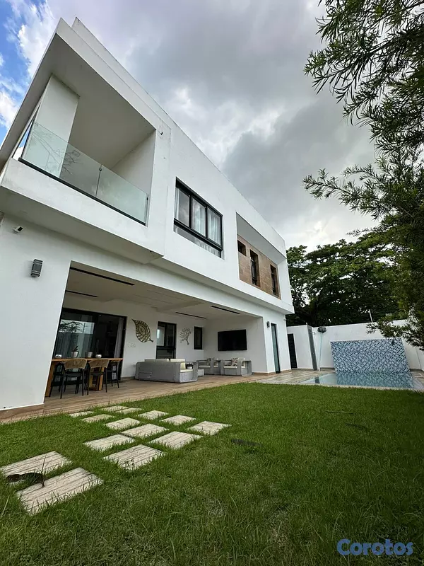 casas - Casa en Los Samanes, Exquisita y con Piscina  1