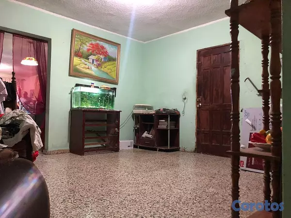 casas - Casa de 3 habitaciones 2 baños en venta en Ensanch 5