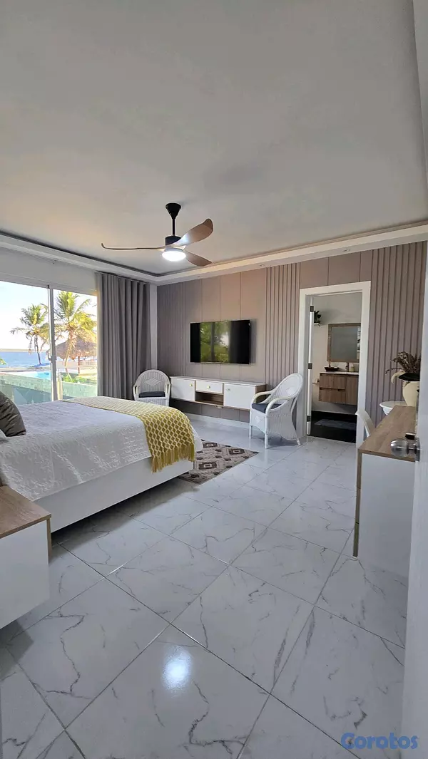 casas vacacionales y villas - 🏡 Villa con piscina en venta en Caleta – La Romana 8