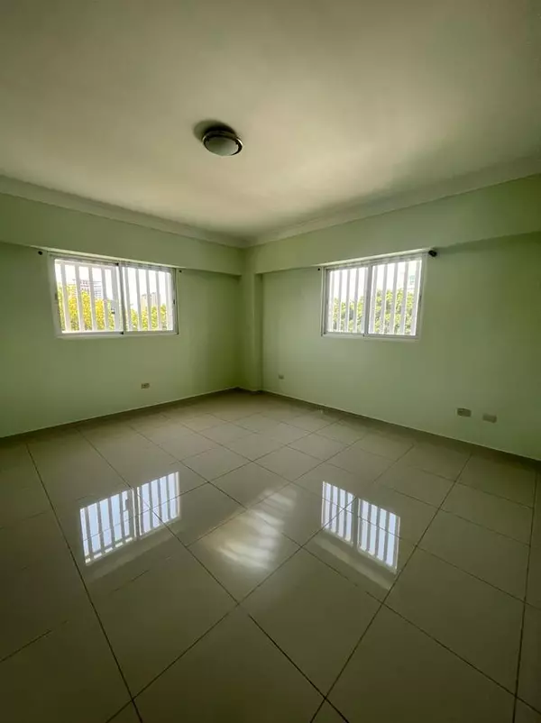 apartamentos - Se vende apartamento en Evaristo Morales 1