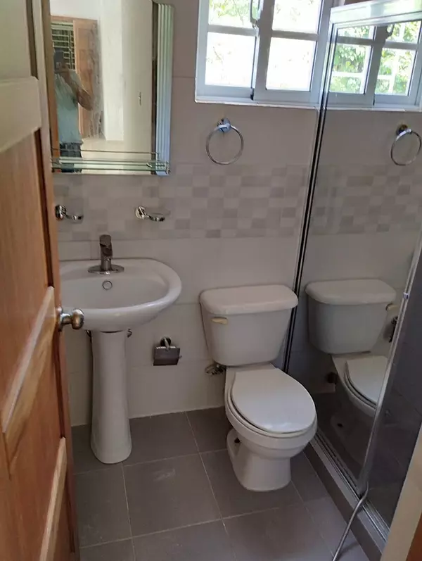 apartamentos - Apartamento 2do. Piso, bien bonito, con aires Aut. San Isidro, M. Este, E. L.  9