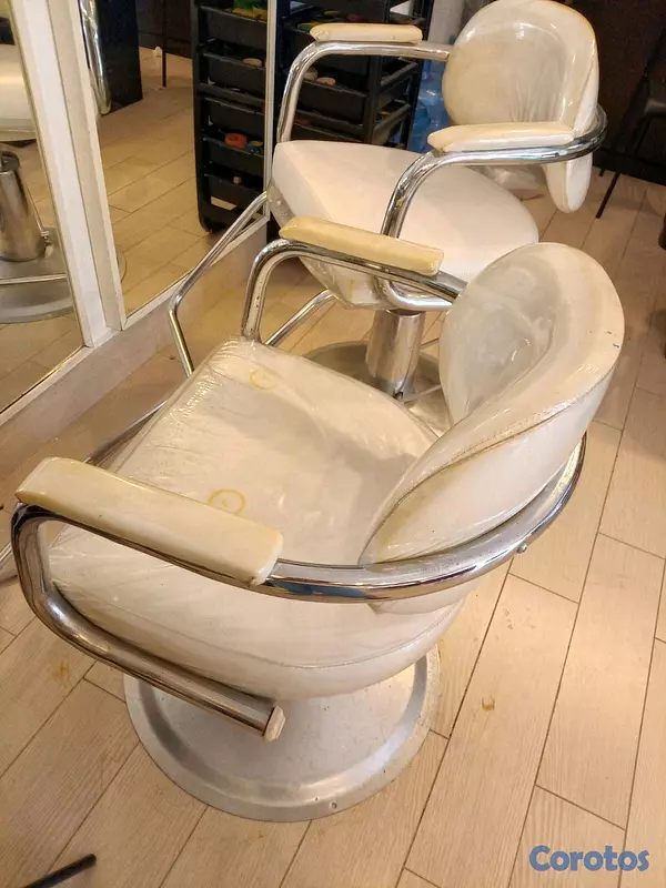 negocios en venta - SALÓN EN LIQUIDACIÓN, VENDEMOS TODO, Lavapelo, secador aéreo, vitrinas, Sillón  3
