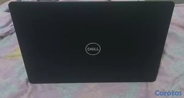 computadoras y laptops - laptop Dell i5 de 7septima generación ssd 240 ram ddr4 8 cargador original  7